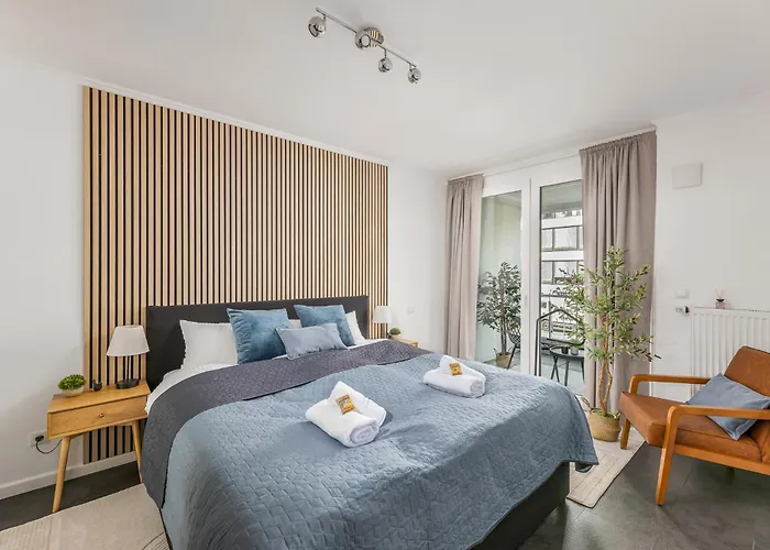 Kalina - Am Rhein, Naehe Basf, Abbvie, Uni Ma * Ludwigshafen