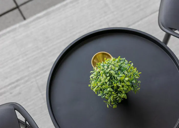 Kalina - Am Rhein, Naehe Basf, Abbvie, Uni Ma *