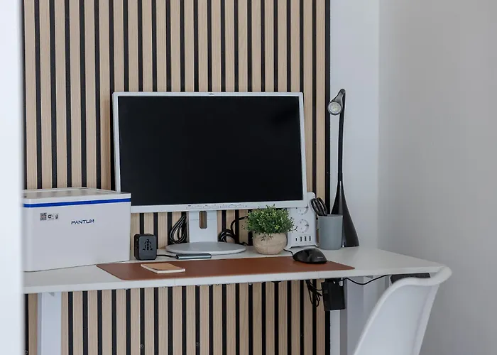 Kalina - Am Rhein, Naehe Basf, Abbvie, Uni Ma * Ludwigshafen